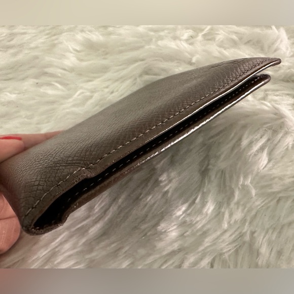 Authentic Louis Vuitton Taiga Leather‎ Brown Mens Wallet - Picture 4 of 7